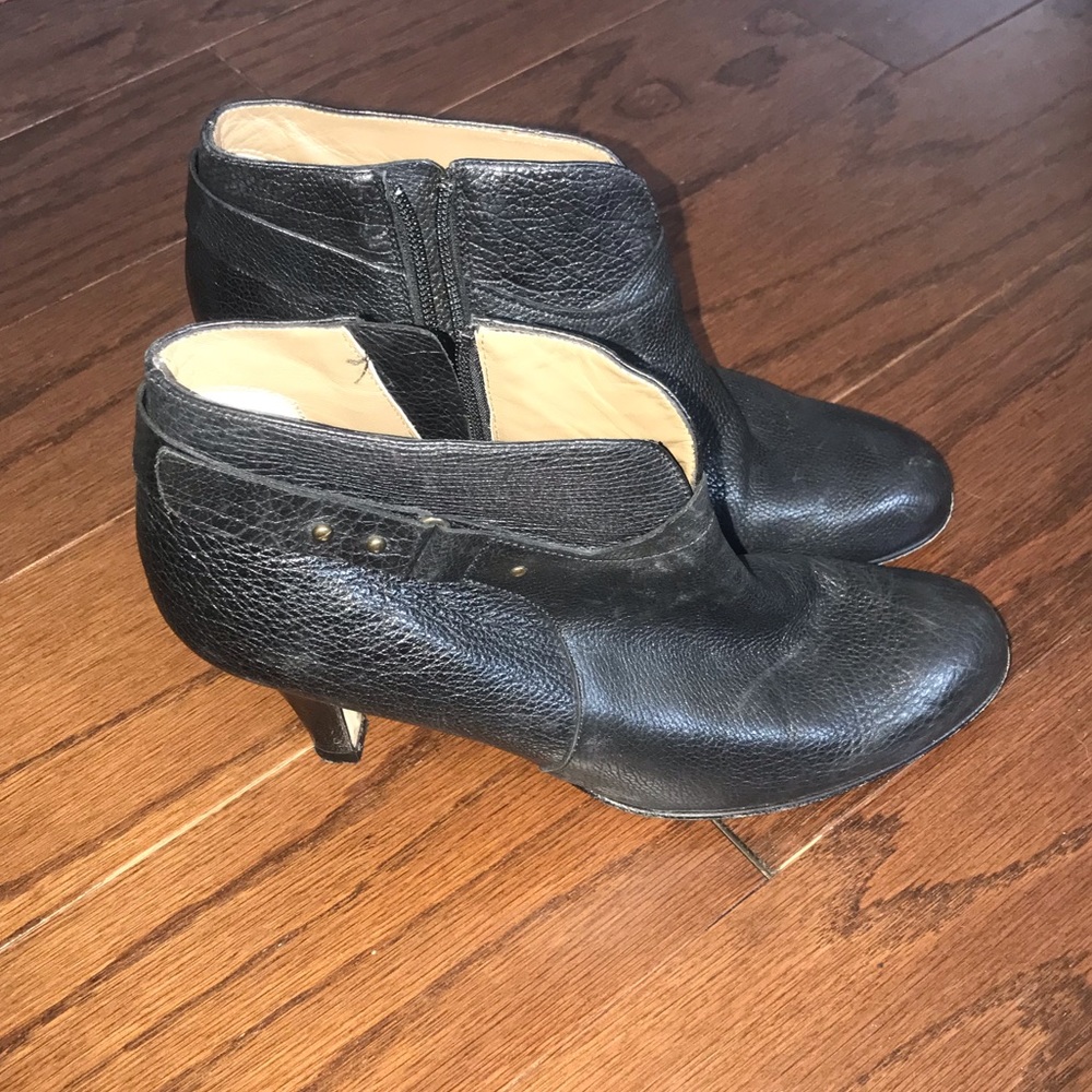 Anyi Lu black leather heeled boots size 39